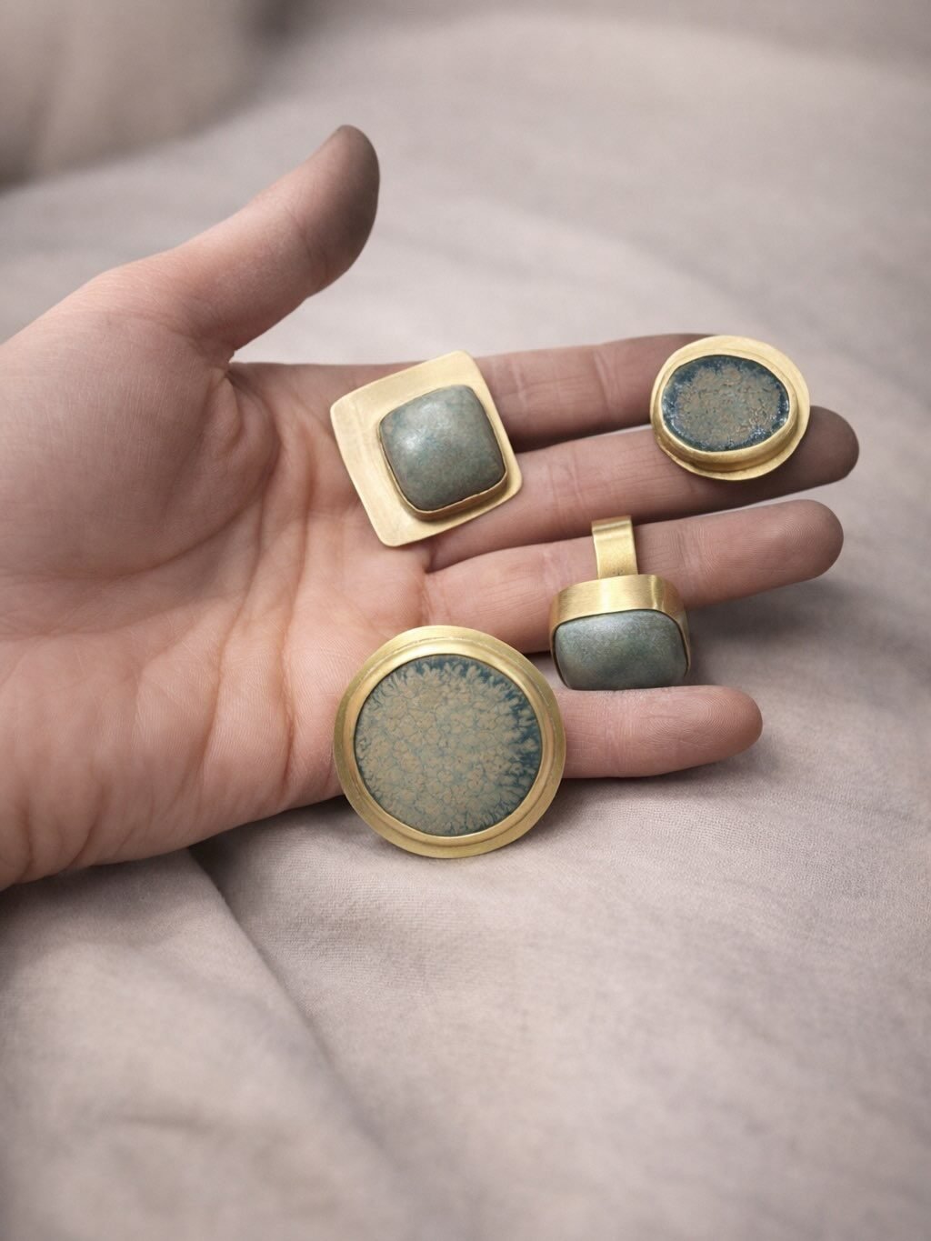 Instagram post from ceramica_seijas. This post is in position 1.